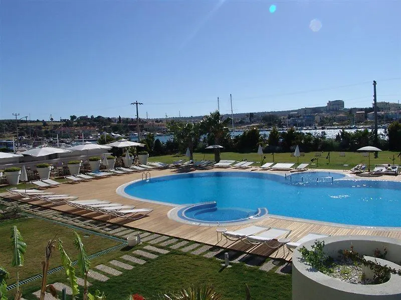 Sisus Hotel Çeşme